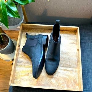 New TOMS Suede ankle boots in black